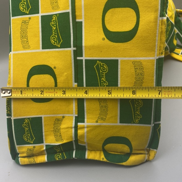 Oregon Ducks handmade cotton tote & 3 pens & 5 pencils & 2 folders 9 x 11 pack - Picture 14 of 15